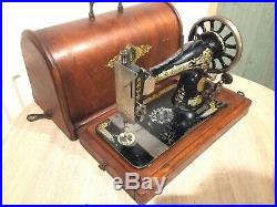 1894 Antique Singer 28K HandCrank Sewing Machine with case