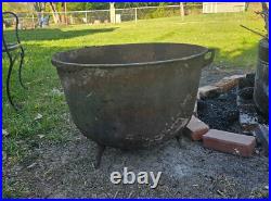 30 Gallon Antique cast iron caldron