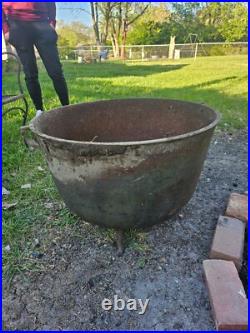 30 Gallon Antique cast iron caldron