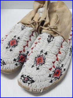 ANTIQUE 1915-20s SINEW FULLY BEADED NO. CHEYENNE HARD SOLE MOCCASINS MONTANA