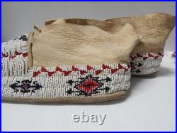 ANTIQUE 1915-20s SINEW FULLY BEADED NO. CHEYENNE HARD SOLE MOCCASINS MONTANA