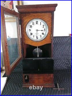ANTIQUE OAK INTERNATIONAL TIME RECORDER CO TIME CLOCK 1925 Endicott NY Working