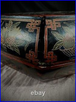 Antique 10 DC Traditional Chinese Black Lacquered Floral Motif Phoenix Storage