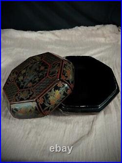 Antique 10 DC Traditional Chinese Black Lacquered Floral Motif Phoenix Storage