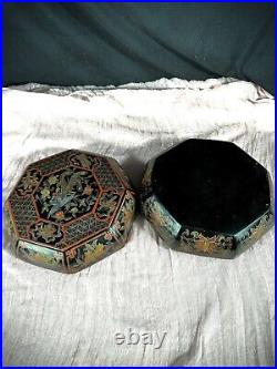 Antique 10 DC Traditional Chinese Black Lacquered Floral Motif Phoenix Storage