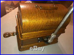 Antique 1908 Thomas Edison Phonograph With Rare Cygnet Wooden Horn