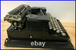 Antique 1928 ROYAL Portable Model P Typewriter Black Original Wood Case