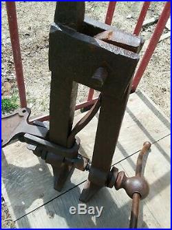 Antique Blacksmith Post Leg Vise 5 inch jaws