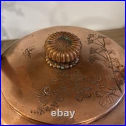 Antique Copper Kettle, repoussé/chiseled designs 19th-century Brass Details Rare