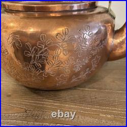 Antique Copper Kettle, repoussé/chiseled designs 19th-century Brass Details Rare