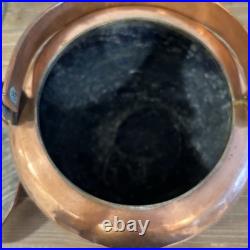 Antique Copper Kettle, repoussé/chiseled designs 19th-century Brass Details Rare