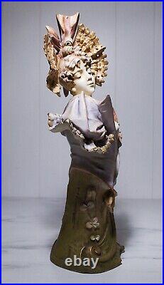 Antique ERNST WAHLISS Tern Wien Austria Depose Porcelain Hand Painted Bust