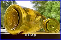 Antique Fruit Jar Rare Pale Yellow Trademark Lightning Quart, American, c. 1880s