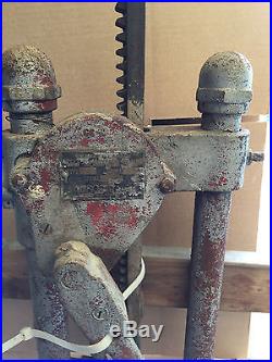 Antique Gilbert & Barker Gas Pump Model 1 T5