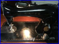 Antique Singer Sewing Machine in Cabinet with Bench 1947AH268896