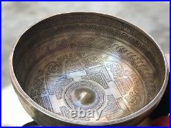 Antique Souvenir Piece-Himalayan Carving unique design lingam Singing Bowl