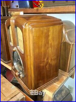 Antique Zenith Walton Tombstone Wood Tube Radio Model 7-J-232 Read Ship Option