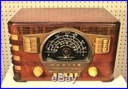 Antique Zenith vintage tube radio restored and working