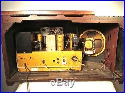 Antique Zenith vintage tube radio restored and working