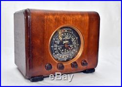 Beautiful C. 1937 Zenith Model 6-s-222 Cube 3-band Radio (1074-1)