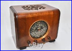Beautiful C. 1937 Zenith Model 6-s-222 Cube 3-band Radio (1074-1)