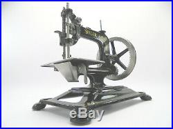 First Batch Singer 30k Antique Sewing Machine c. 1912 Complete with Cast Iron Base