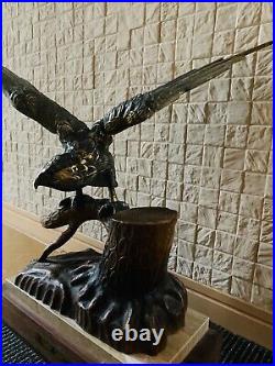 Hawk Metal Ornament Eagle Bird Raptor Iron Sculpture Art Souvenir 13 lb Japan