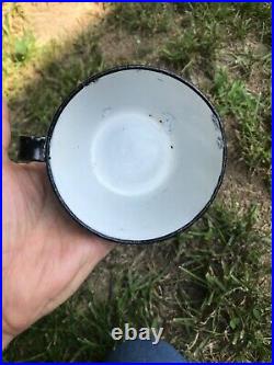 RARE EARLY GREEN CHRYSOLITE SWIRL CUP HEAVY Graniteware Enamelware ANTIQUE