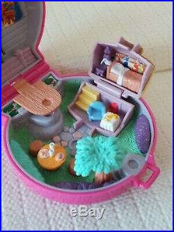 Vintage Polly Pocket Sleeping Beauty Compact COMPLETE Disney Bluebird Toys