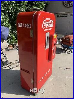 Vintage Vendo 39 Antique Coke Machine (1950)