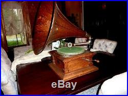 Vintage antique Victor V 5 phonograph with spearpoint horn all original Nice